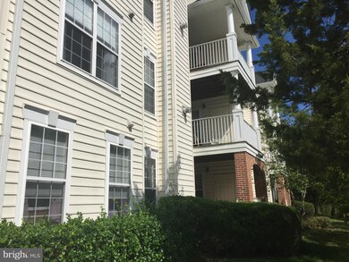 25240 Lake Shore Square unit 203, Chantilly, VA 20152 - photo 4