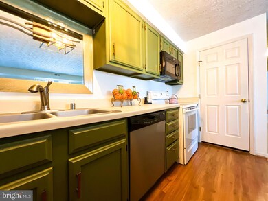 705 Deering Rd unit 5E, Pasadena, MD 21122 - photo 7