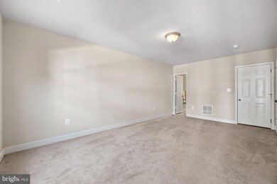 4410 Potomac Highlands Cir, Triangle, VA 22172 - photo 2