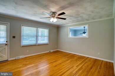 9270 Windsor Dr, La Plata, MD 20646 - photo 5
