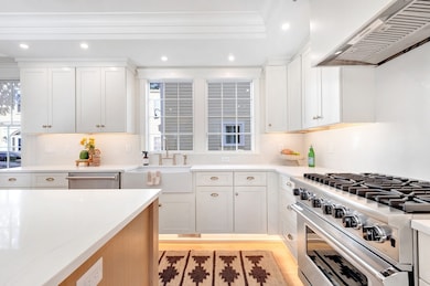 11 Orange St unit 2, Newburyport, MA 01950 - photo 3