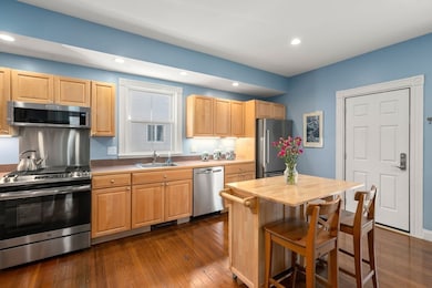122 Davis Ave unit 2, Brookline, MA 02445 - photo 7