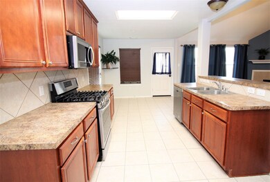 4105 Summer Ln, Pearland, TX 77584 - photo 5