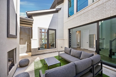 THE COURTYARD!  With a Gas-log Fireplace!