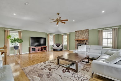 7 Stouffer Cir, Andover, MA 01810 - photo 3