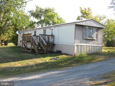 7230 Village Ln, Saint Thomas, PA 17252 - photo 2