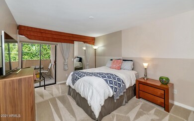 3235 E Camelback Rd-large-012-003-3235 E