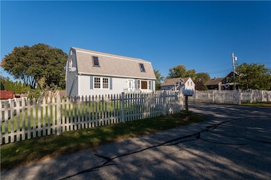 48 Oakdale Ave, Portsmouth, RI 02871 - photo 3