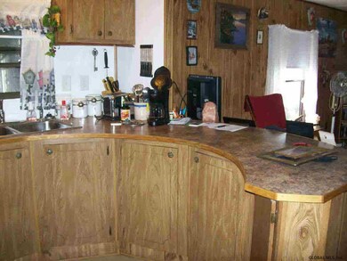 27 Pine St, Corinth, NY 12822 - photo 5