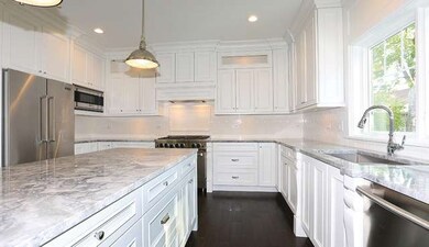 296 E 3rd St, Elmhurst, IL 60126 - photo 6