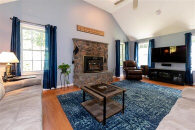 75 Simpson Mill Rd, Pelham, NH 03076 - photo 6