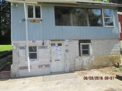 465 Rock Cliff Rd, Emmaus, PA 18049 - photo 3