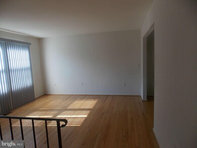 409 Nalley Rd, Hyattsville, MD 20785 - photo 2