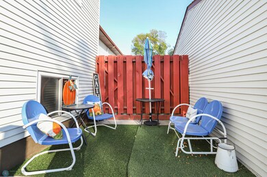 Seating area by front