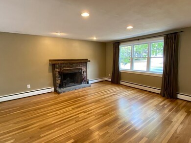 18 Buttercup Ln, Medway, MA 02053 - photo 5