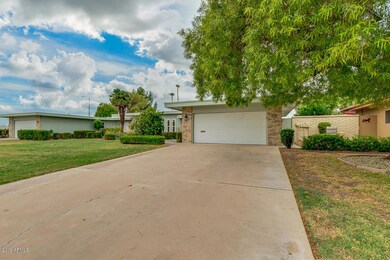 10650 W Pineaire Dr, Sun City, AZ 85351 - photo 2