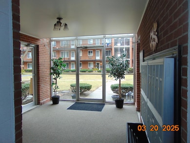 Babcock Cooperative unit 209, Royal Oak, MI 48073 - photo 5