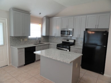 4902 Five Knolls Dr, Friendswood, TX 77546 - photo 6