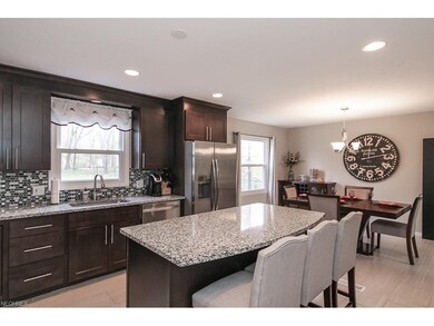 Great flow from kitchen to dinnette/dining room