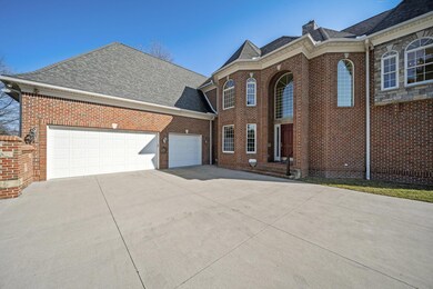 3.2 Grand Front
