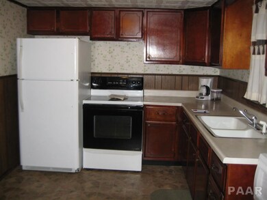 203 Connecticut St, Washington, IL 61571 - photo 7