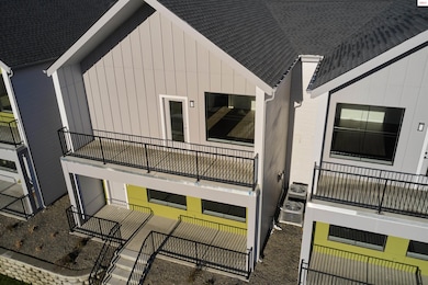 993 E Railroad Ave, Post Falls, ID 83854 - photo 2