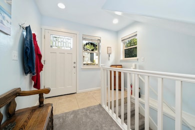 140_Breezee_Way-014-Broken_Banj