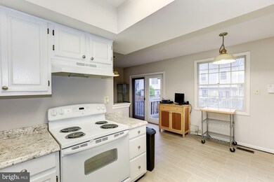 12525 Coral Grove Place, Germantown, MD 20874 - photo 6