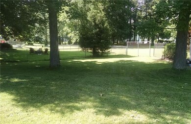 Park like backyard backs onto the Town of Clay Gre