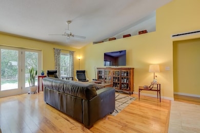 Living Area 3