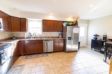 642 Outer Sugg St, Madisonville, KY 42431 - photo 6