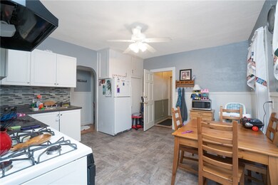 22 Washington St, Pawtucket, RI 02860 - photo 5