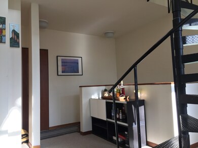 2652 N Wayne Ave unit 2R, Chicago, IL 60614 - photo 5