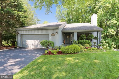 14728 Pebble Hill Ln, North Potomac, MD 20878 - photo 4