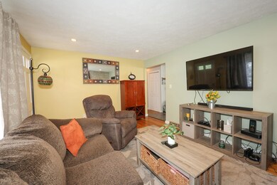 183 Roysan St, Manchester, NH 03103 - photo 7