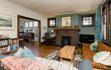 Living Room (4)