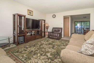 Living Room (3)