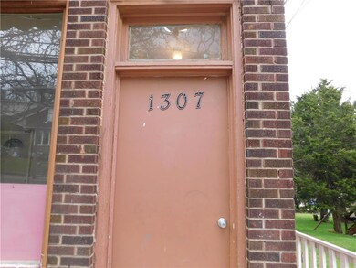 1307 E 4th St unit 2nd Fl, Bethlehem, PA 18015 - photo 2