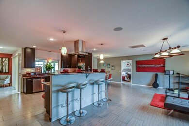 family room 3