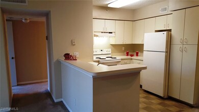 13521 Eagle Ridge Dr unit 112, Fort Myers, FL 33912 - photo 4