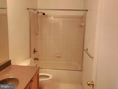 9156 Marlove Oaks Ln, Owings Mills, MD 21117 - photo 7