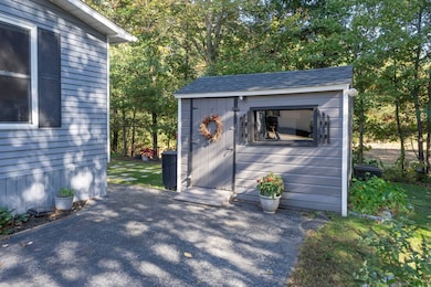 53 Rachael Cir, Goffstown, NH 03045 - photo 4