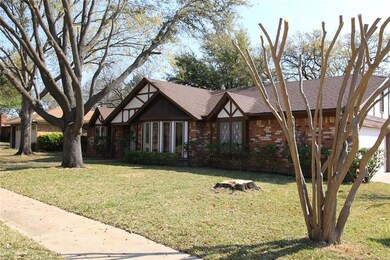 3015 Bramble Oaks Ct, Bedford, TX 76021 - photo 2