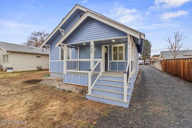 02-704 S 8th Ave-013