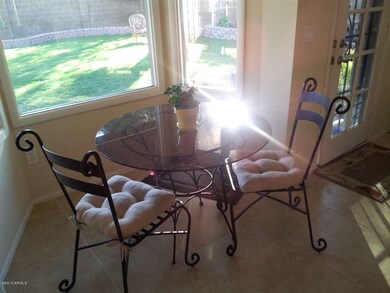 eat-in kitchen