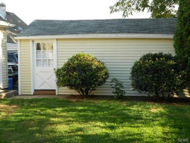 Detached workshop,could also be used for small boa
