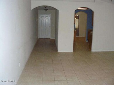FRONT ENTRY / LIVING ROOM