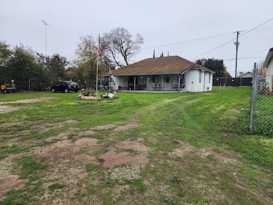 292 W Lathrop Rd, Lathrop, CA 95330 - photo 3