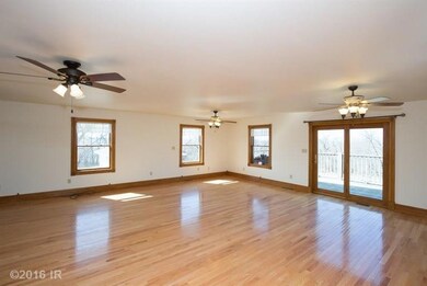 5743 W 4th St S, Newton, IA 50208 - photo 5