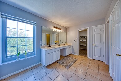 2359 Turnbury Elm Ct, Spring, TX 77386 - photo 4